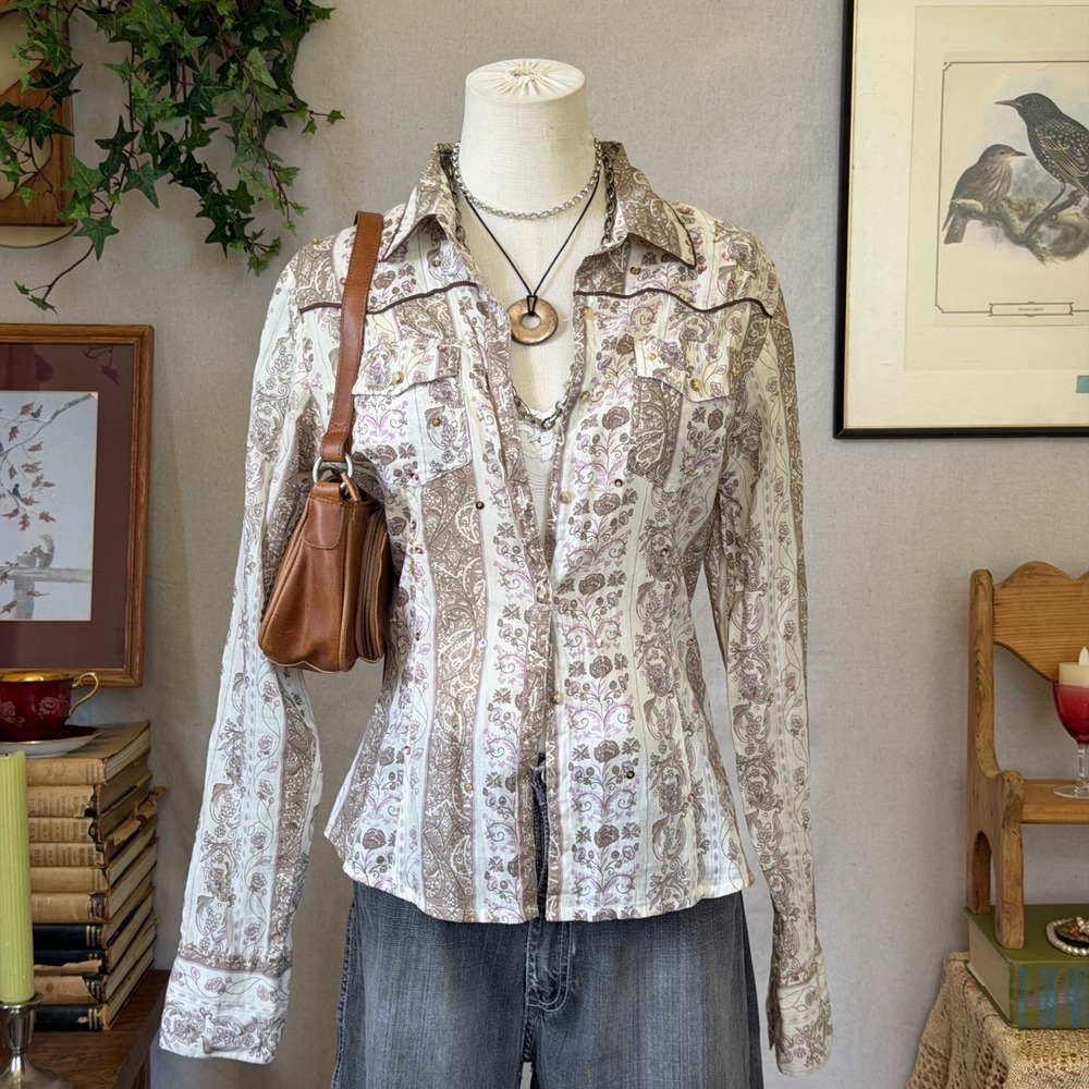 Cream Paisley Western Button Up Shirt Boho Coastal Cowgirl Y2K Vintage Sparkly